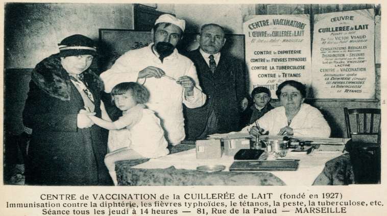 Centre de vaccination de la Cuillerée de lait, Immunisation contre la diphtérie, les fièvres typhoïdes, le tétanos, la peste, la tuberculose, etc. Collection particulière